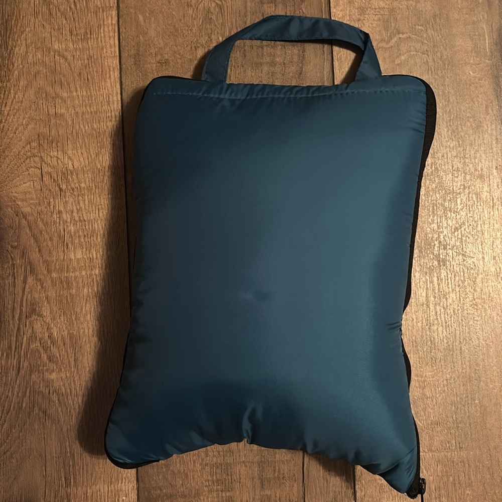 Arcadia Trail™ Water Repellent Cooling Dog Blanket Unfolded. Zips.